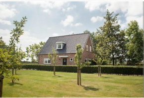 Mooi, vrij gelegen vakantiehuis dichtbij zee en strand!